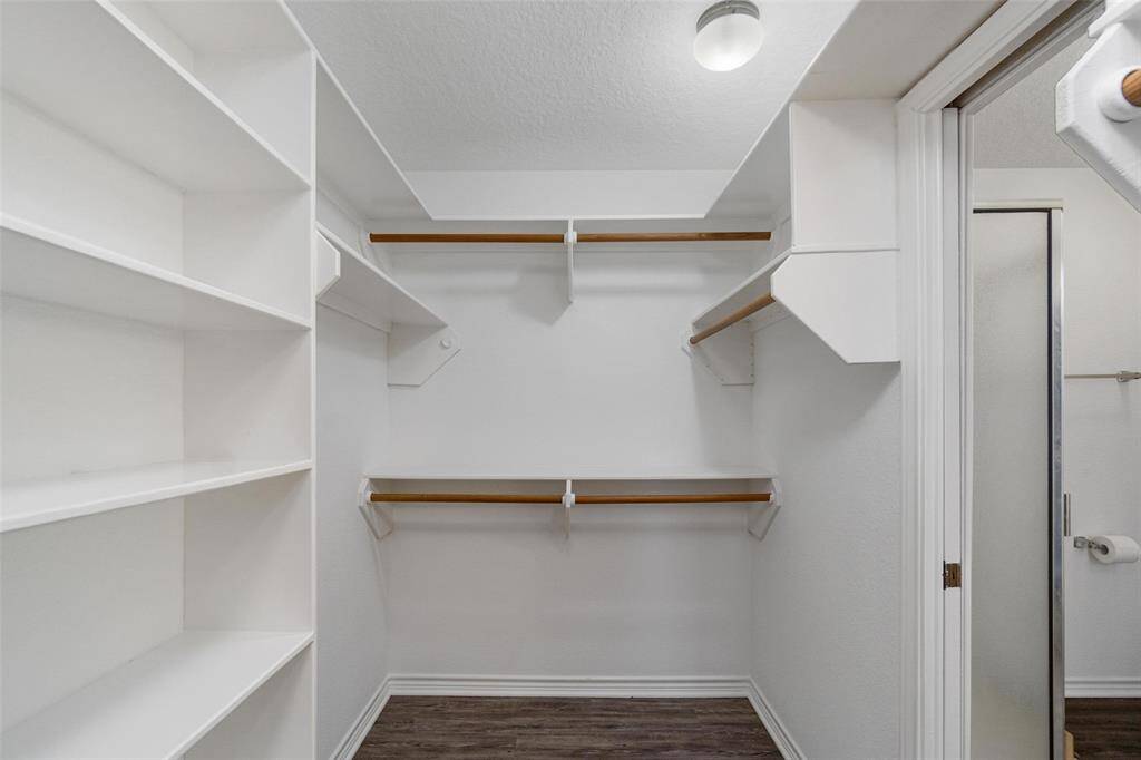 Plenty of room for closet items