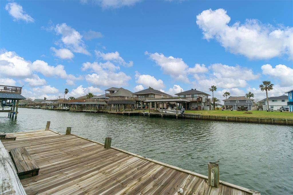 Updated dock where the fishing and crabbing happens!