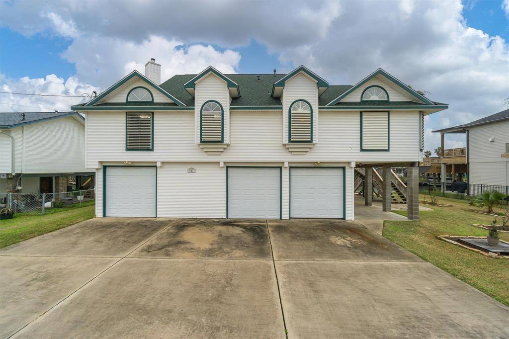 There is plenty of parking at this property. The home sits on double lots and there's plenty of room to add a pool or a palapa bar