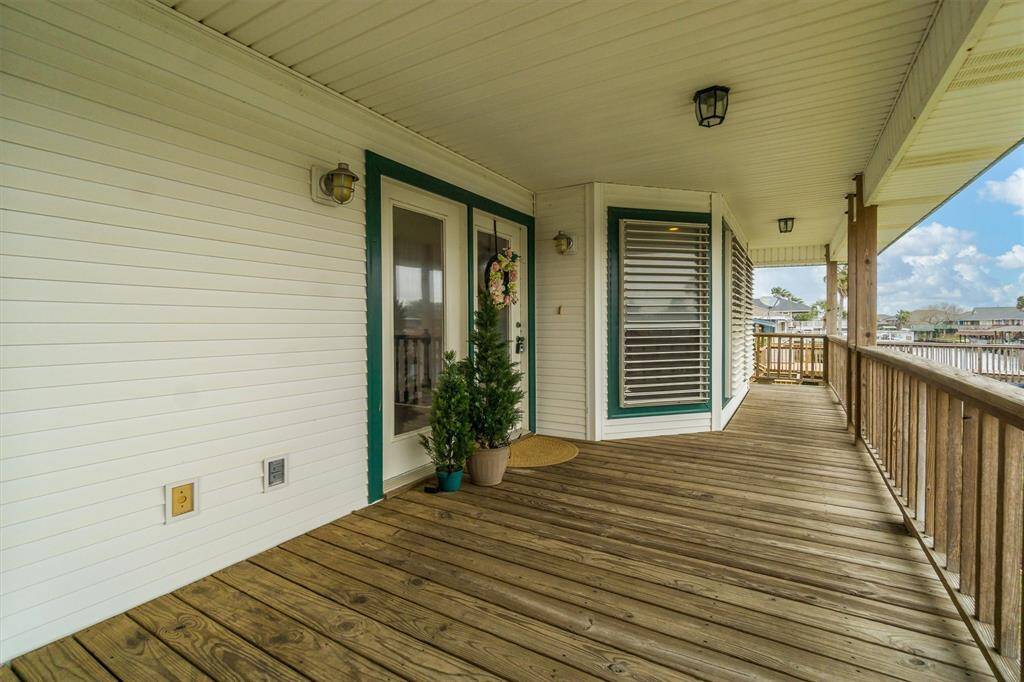 Double french doors for maximum view of the water. Sit on your porch and drink coffee in the mornings while watching the pelicans