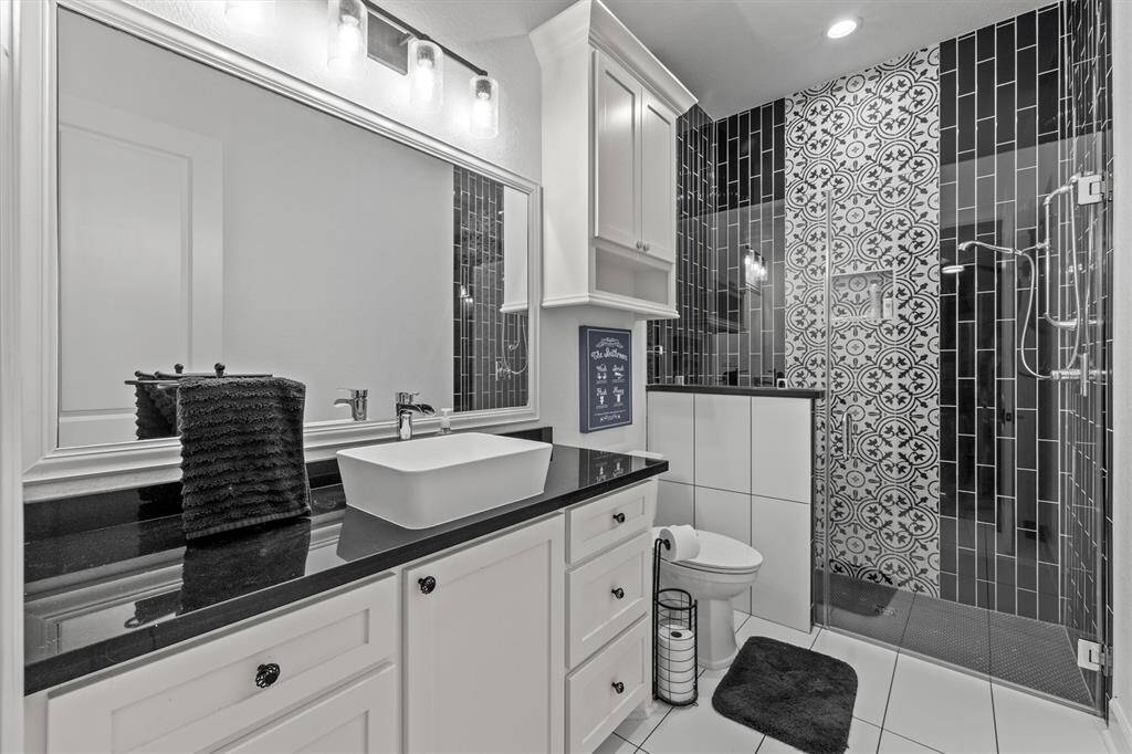 Guest bath off of bedroom!