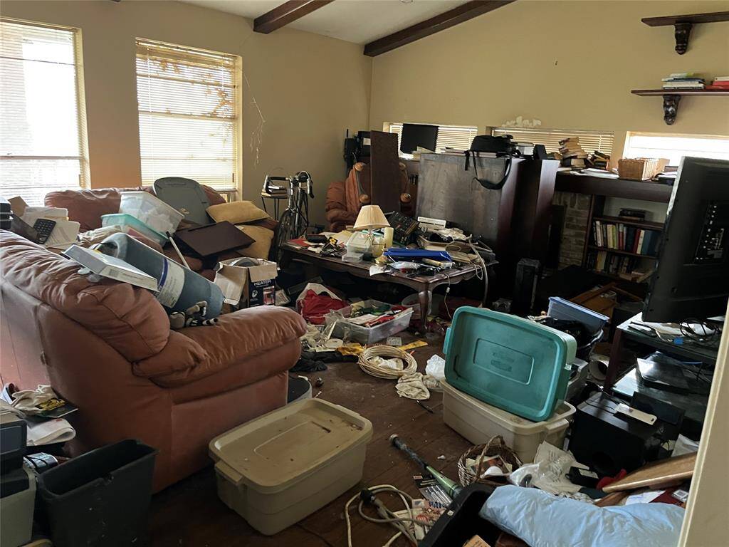 The living room upstairs.