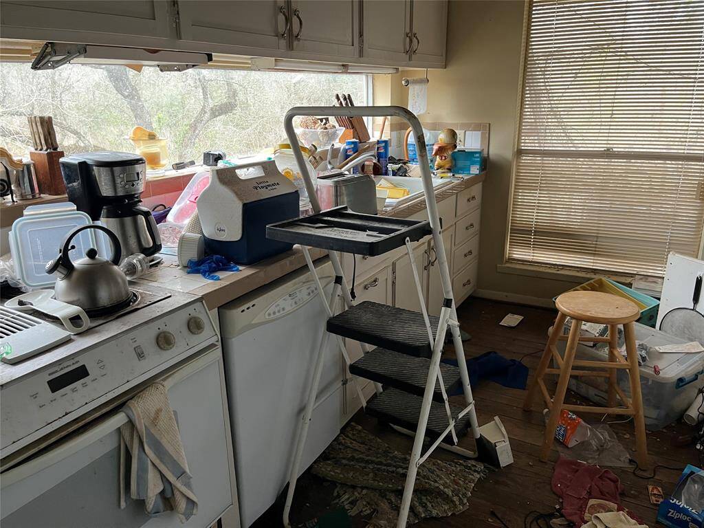 Kitchen. The picture of the pool was taken from this window.