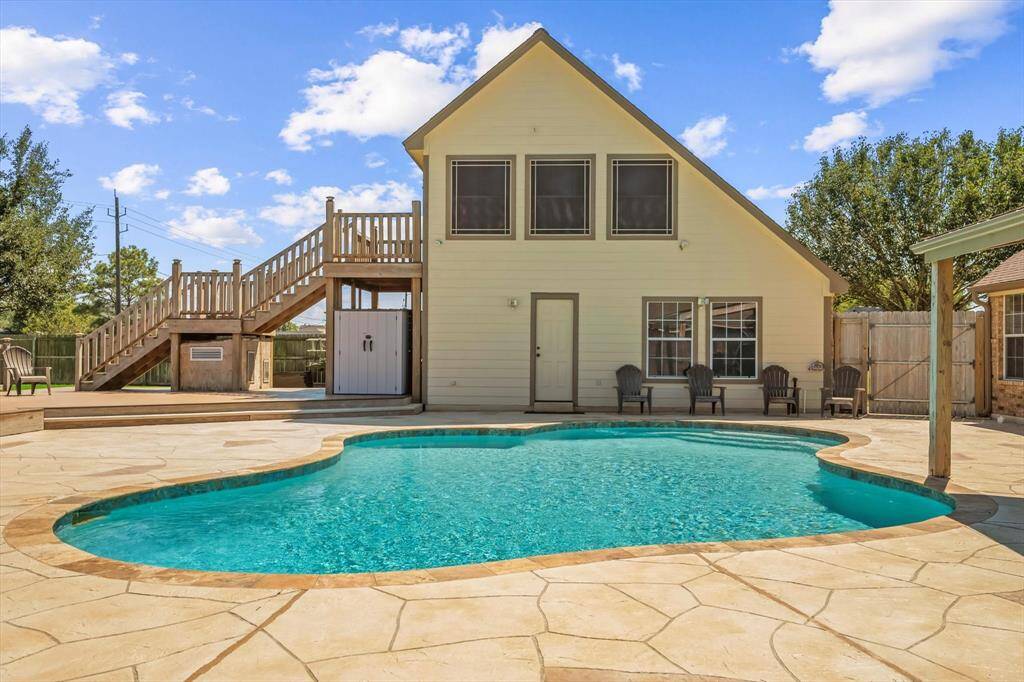 Pool looking towards Guest Apartment