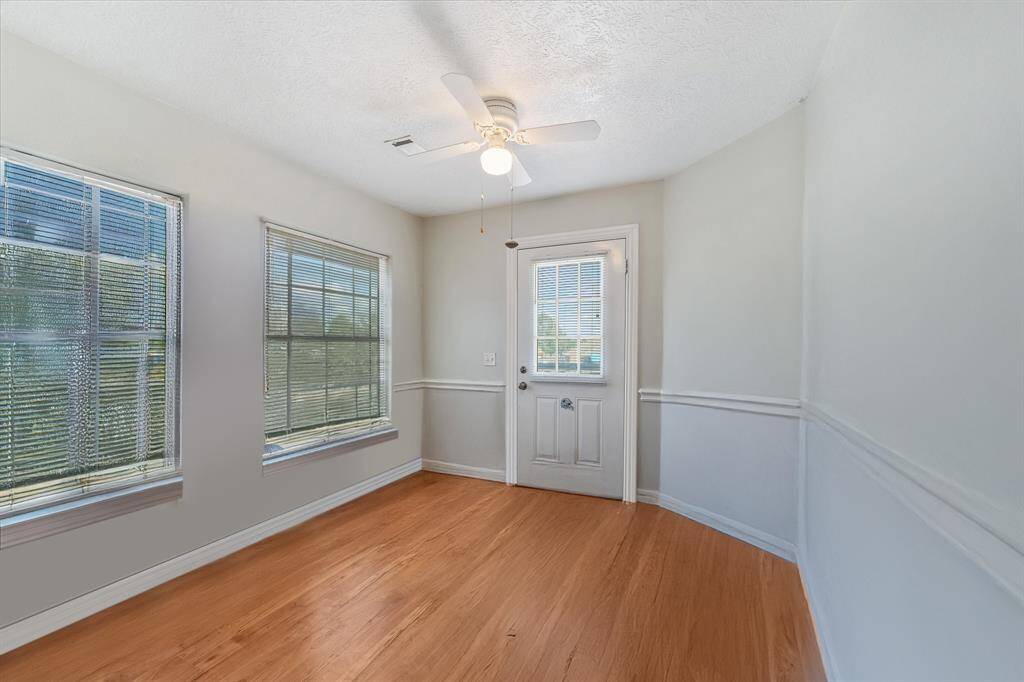 Guest quarters entry