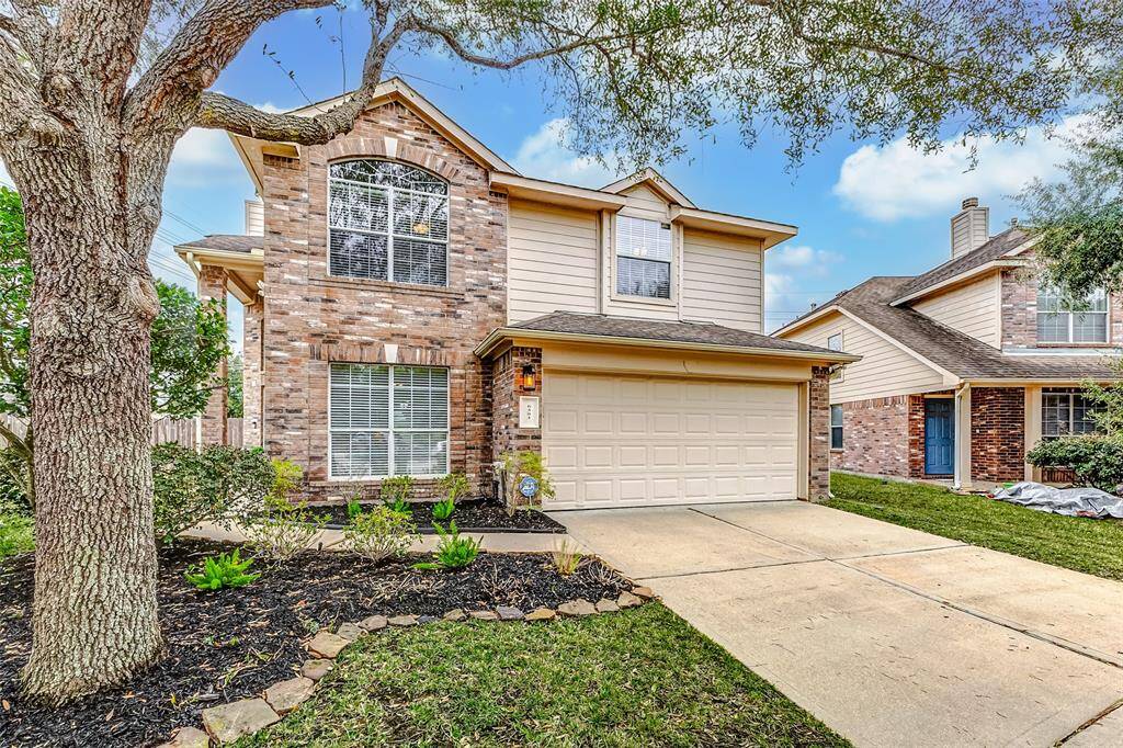 Not only is the curb appeal of this home on point, the home is zoned to highly rated Katy ISD schools.