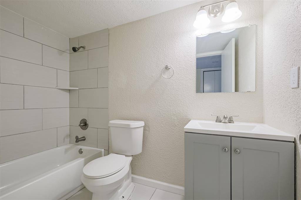 2nd Bathroom
