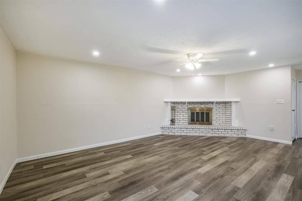 Grand gas operated fireplace