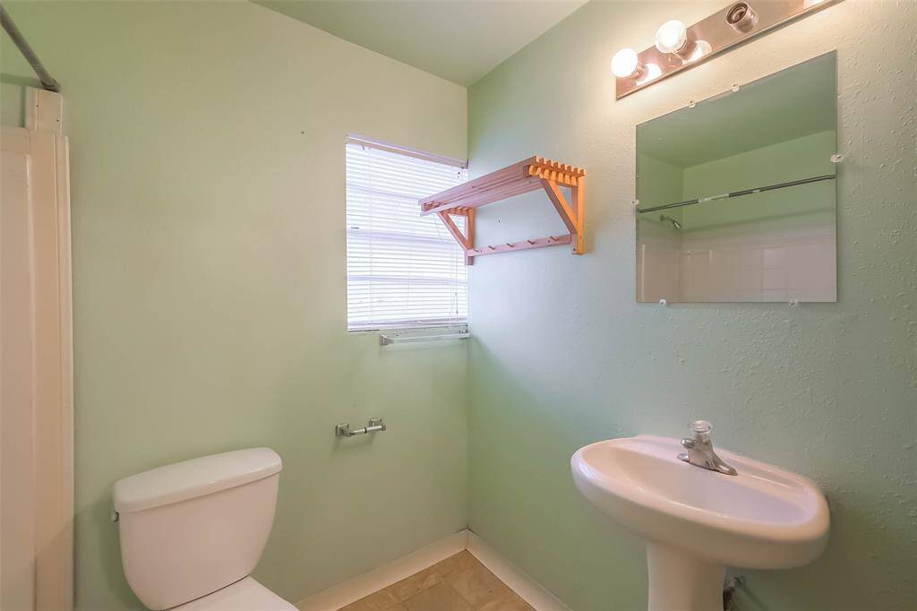 Garage apartment bathroom.