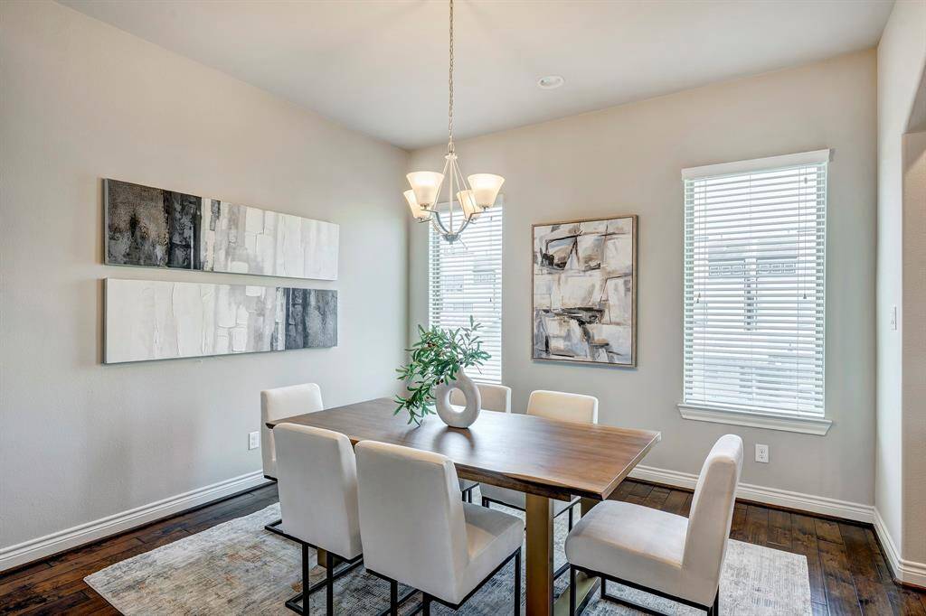 Dining area is the perfect size for everyday meals and gatherings with friends and family.
