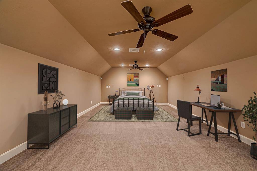 This room has been virtually staged (upstairs room)