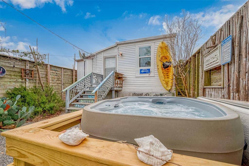 4 person hot tub is oh so perfect for star gazing on the island!