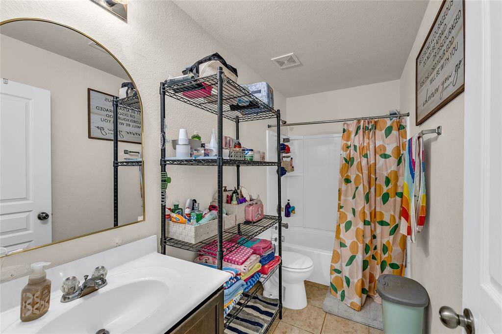 2nd Full Bathroom
