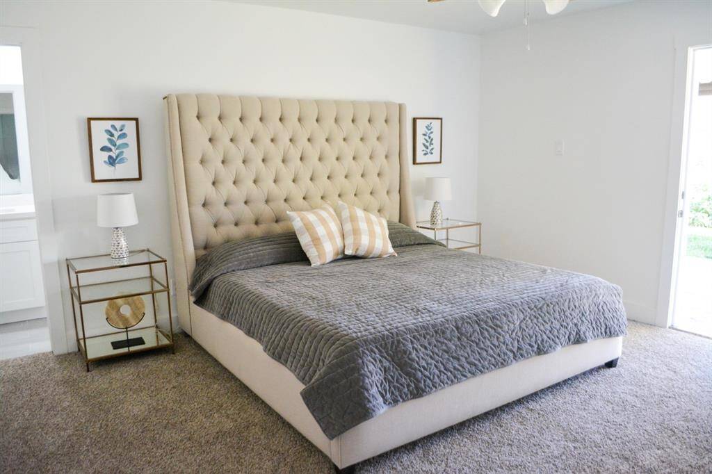 Main Bedroom with Exit to the backyard