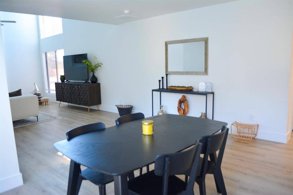 Formal Dining