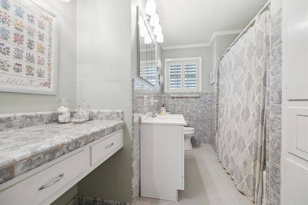 Guest Bathroom with Vanity