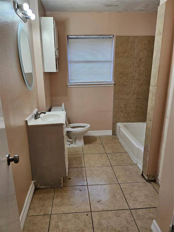 2nd bathroom
