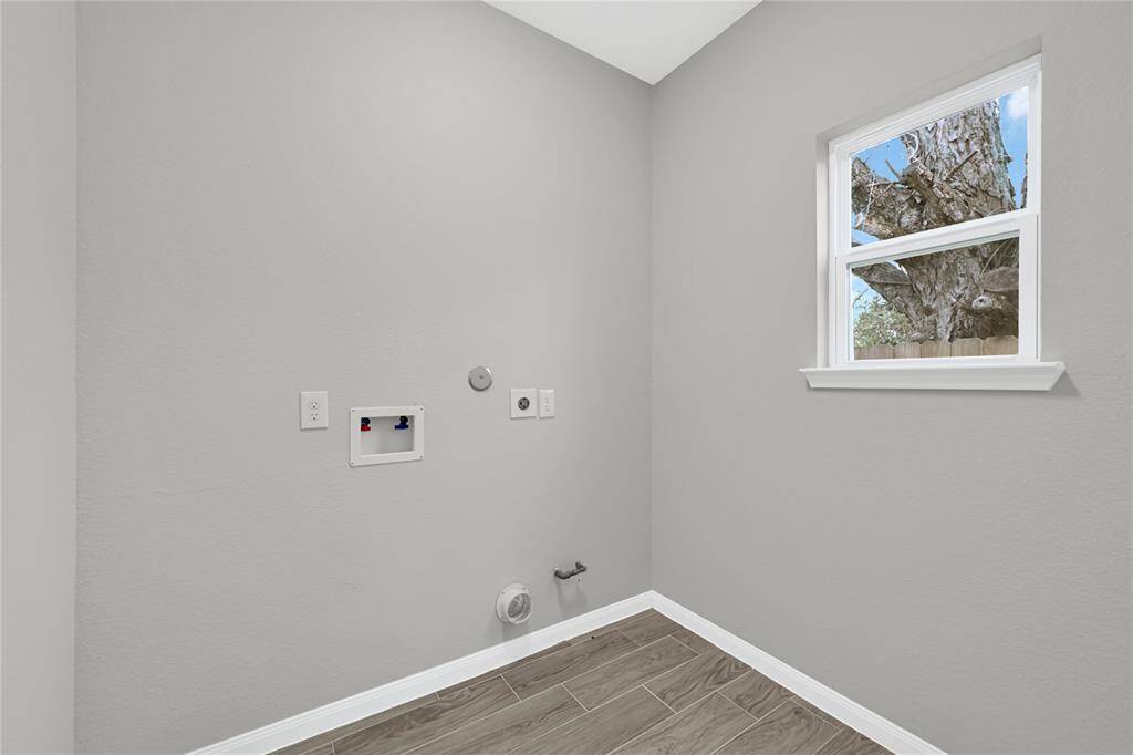 Laundry room 1st floor
