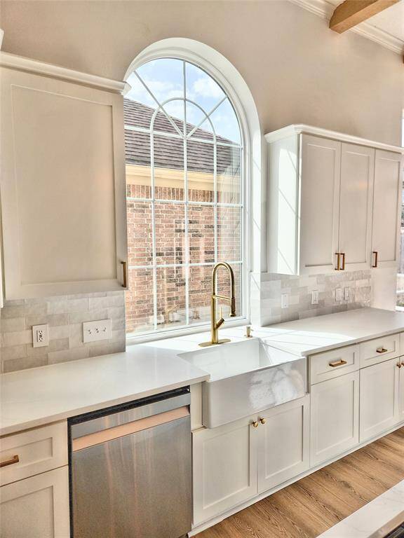 Porcelain Farm Sink w/ Custom Arched Window
