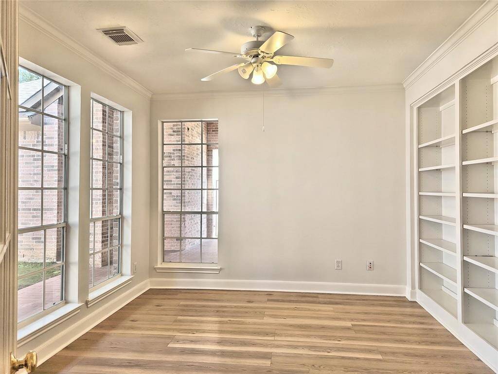 Office w/ Built-in Shelves