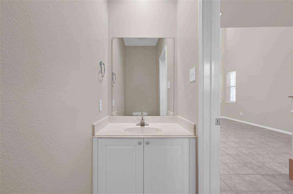 Hal bathroom