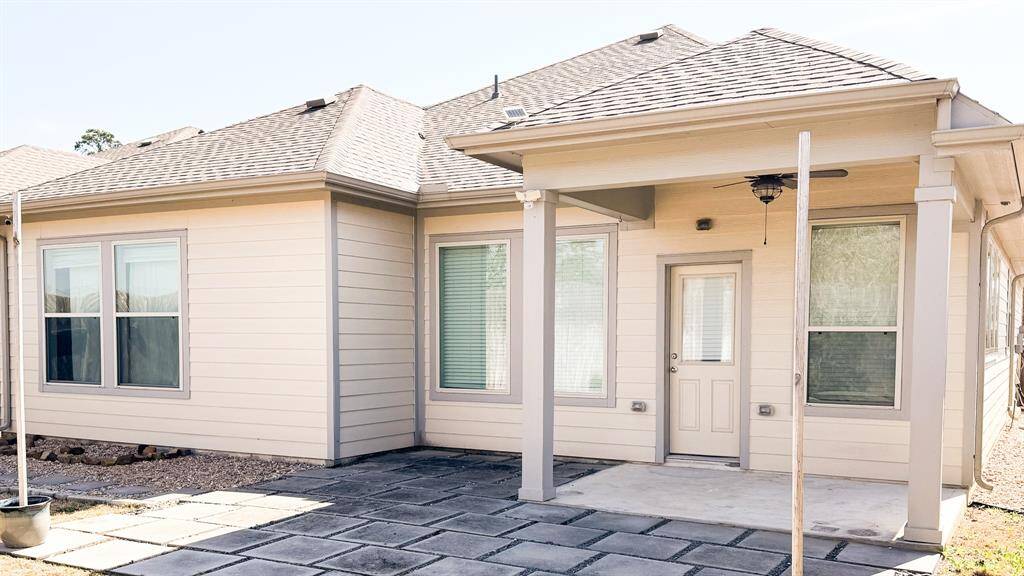 Enjoy your mornings, nights, weekends and holidays in this outdoor living space! (Bermuda grass is currently dormant and brown due to the recent freeze. The grass in these photos was altered to reflect how it looks through the majority of the year.)
