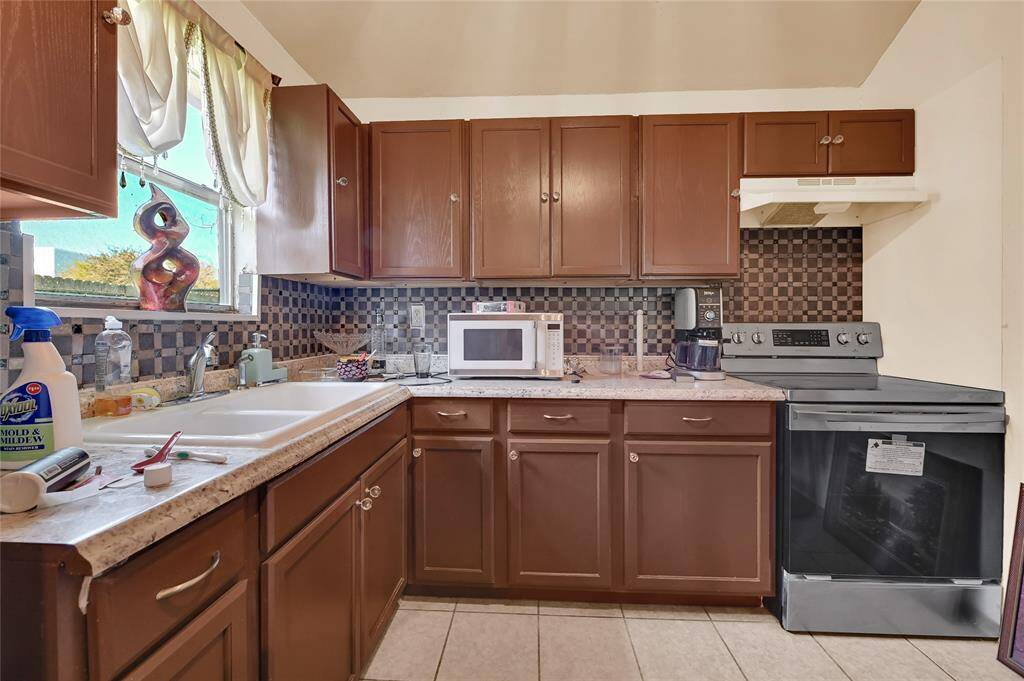 Apartment Kitchen
