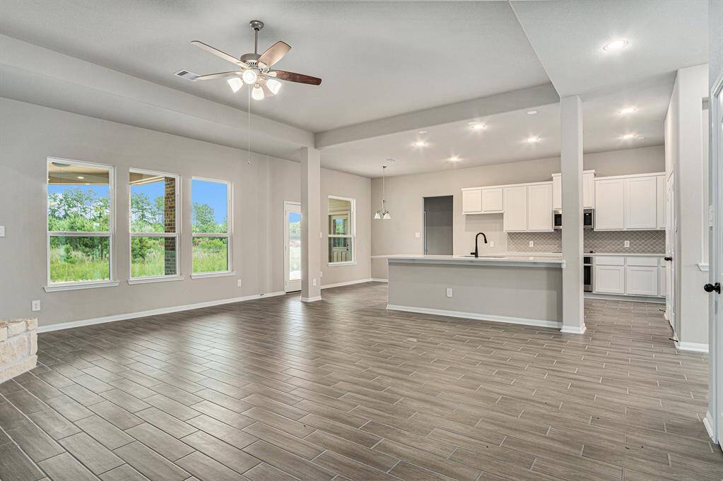 Absolutely Stunning!Brand New! Never Lived In!Hurry, Call today to see this home! Pictures are a representation of Montgomery Floor Plan. Colors & Selections may vary.  Call today for a tour!It has THE WOW factor!