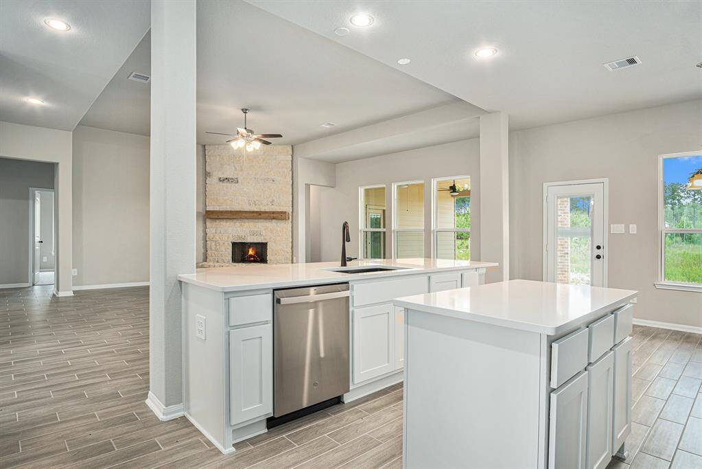 Absolutely Stunning!Brand New! Never Lived In!Hurry, Call today to see this home! Pictures are a representation of Montgomery Floor Plan. Colors & Selections may vary.  Call today for a tour!It has THE WOW factor!