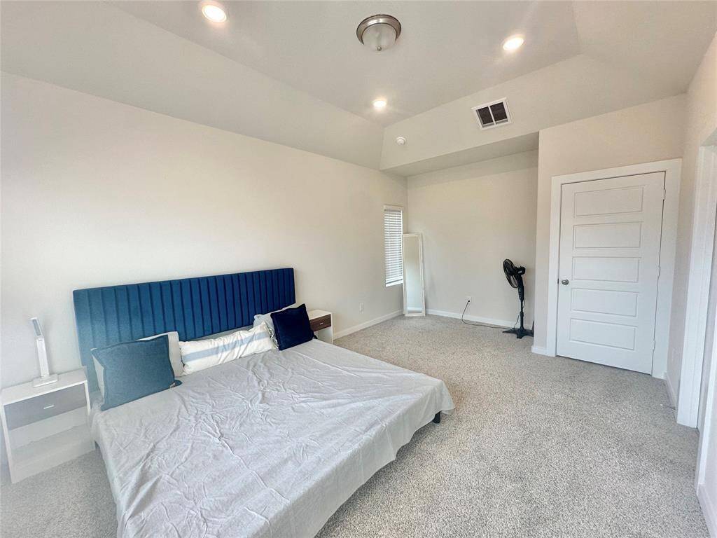 Oversized Bedroom with a nucc space that can be used for a desk, treadmill, chaise or whatever you desire