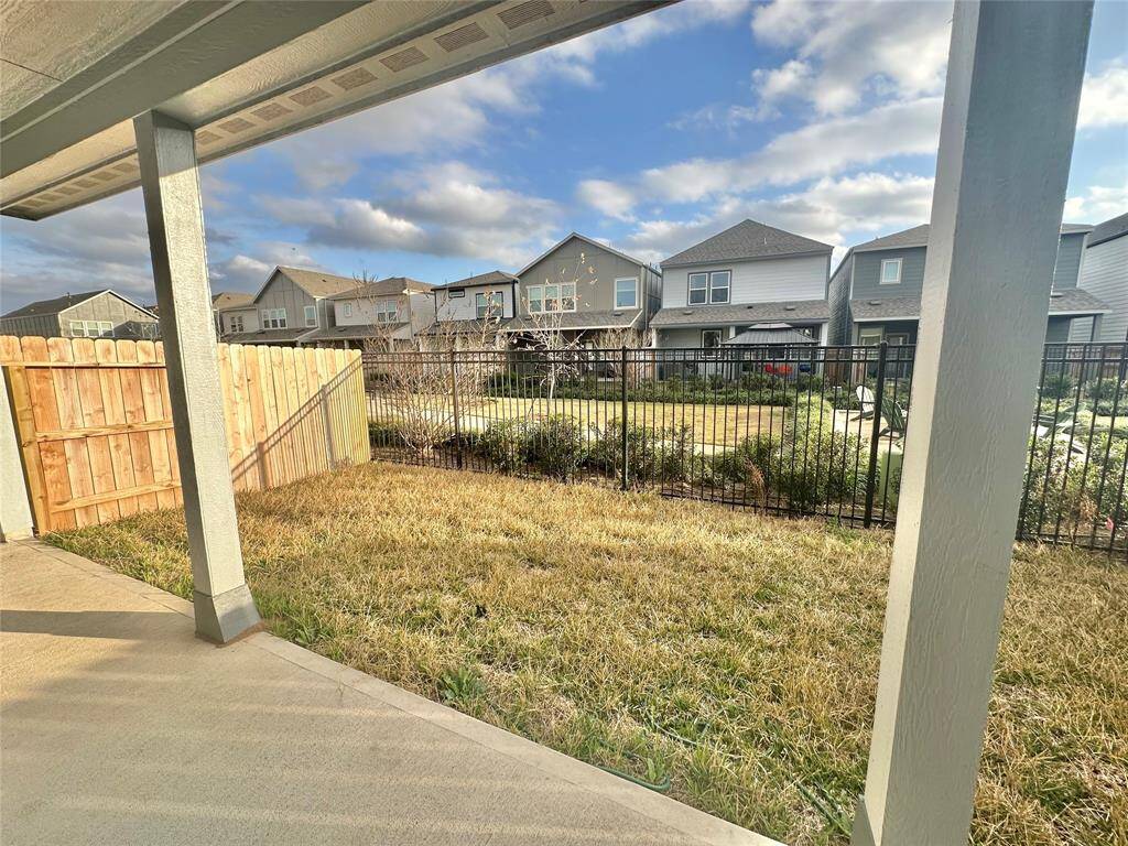 Spacious Covered Patio