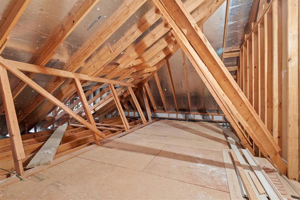 Fantastic "Texas Basement" with 18'x8' storage space
