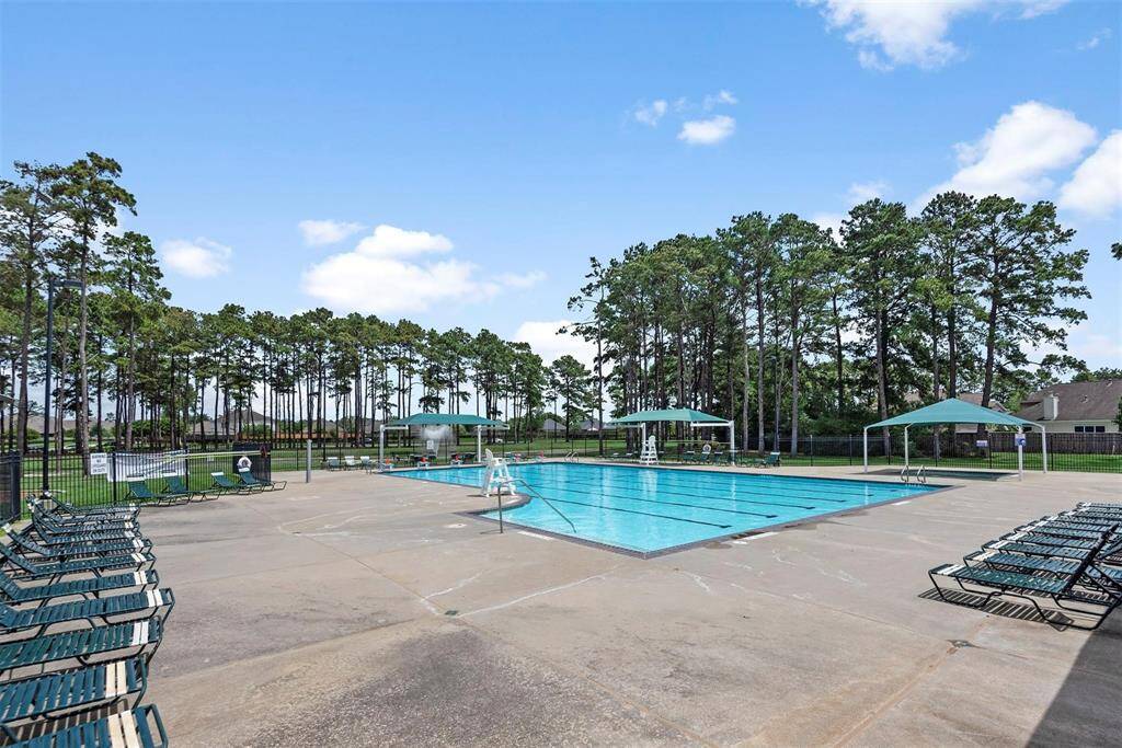 Community pool