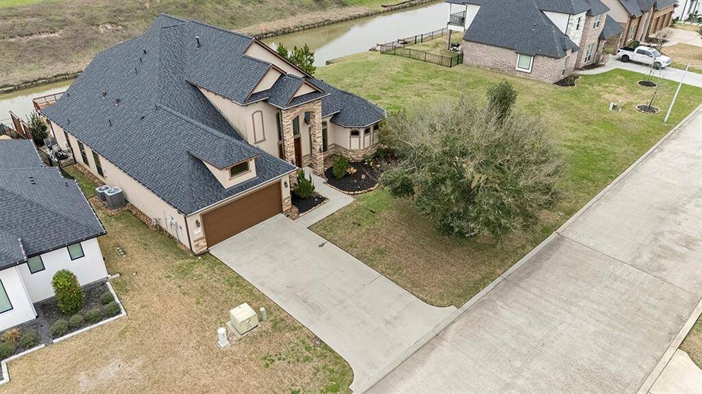 Vacant Lot between these homes.