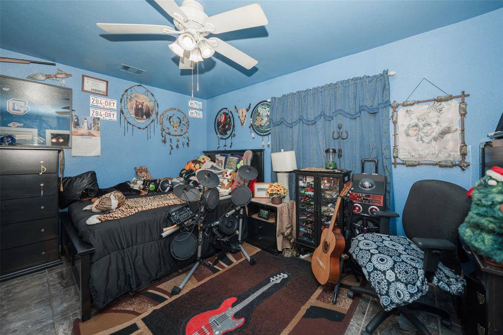 2nd Bedroom