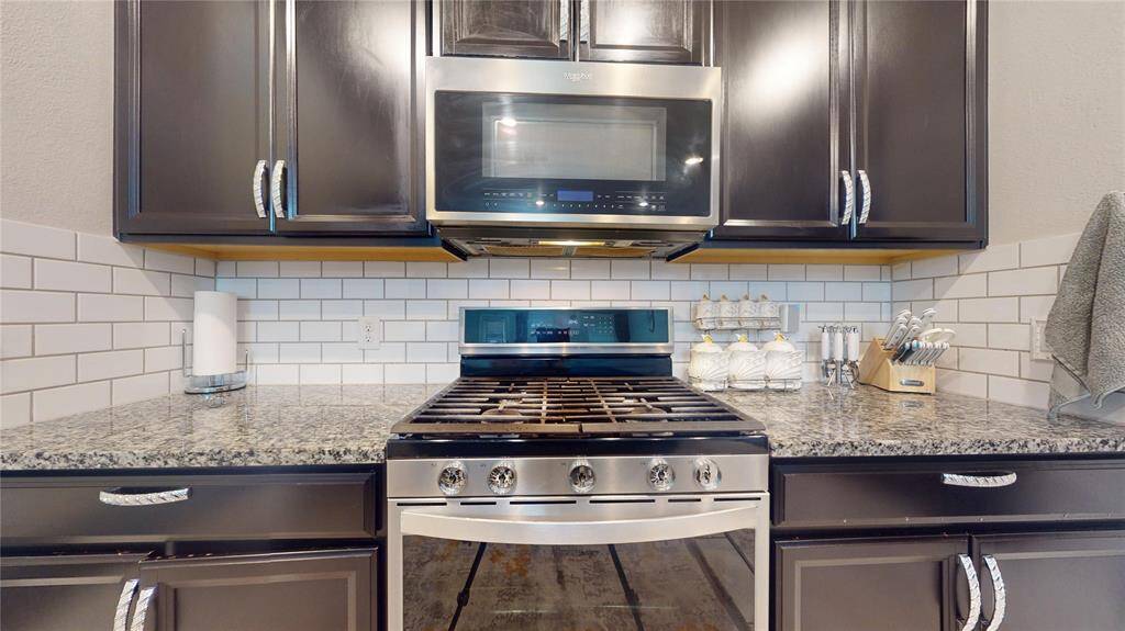 Gas Range.