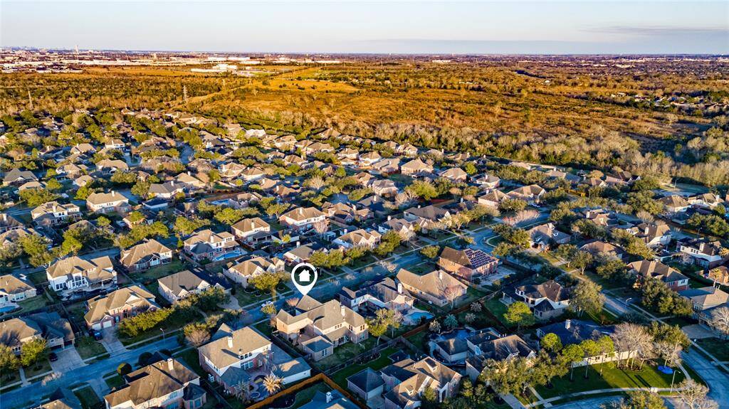 Experience city living at its finest in this stunning and magnificent home, ideally situated near shopping, schools, and major highways.