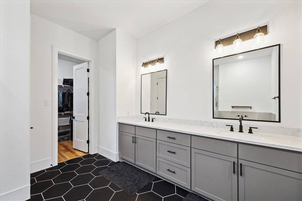 Plenty of storage and counter space in the master bathroom