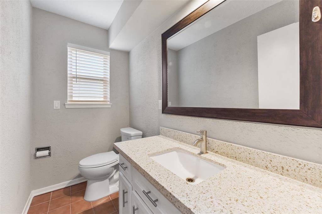 Downstairs half bath