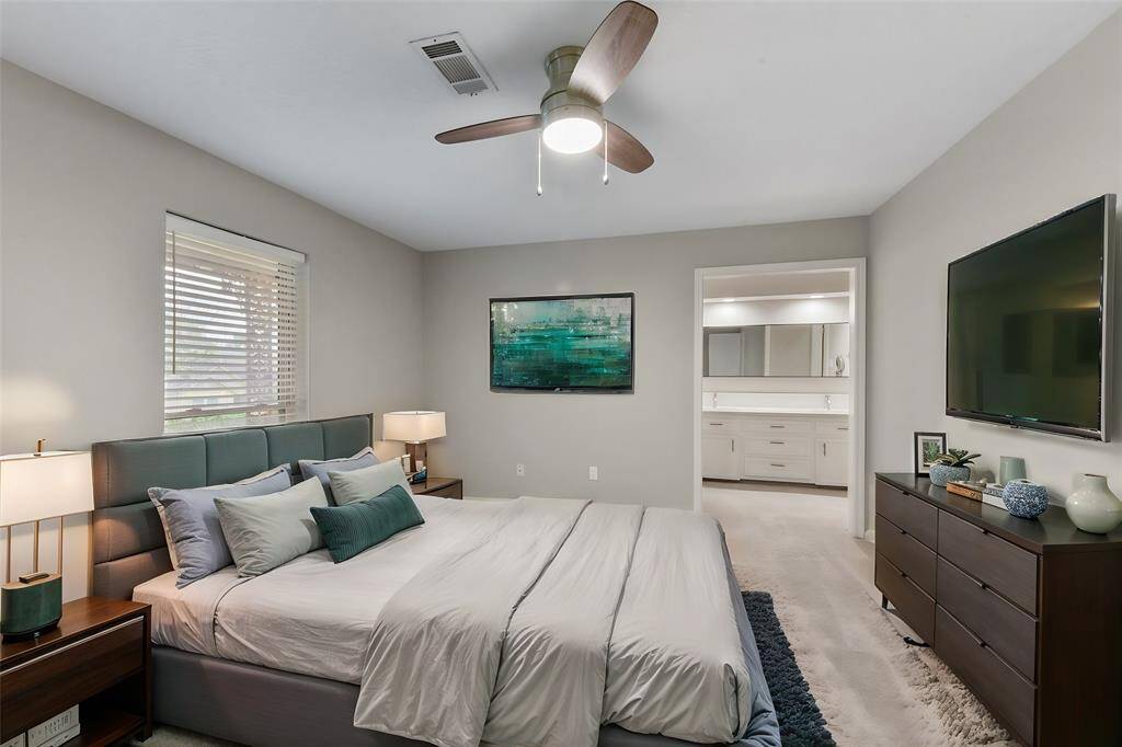 Master bedroom with fresh ensuite bath!