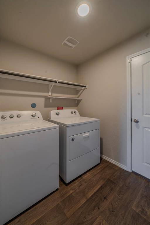 Luandry room, washer and dry stay!!