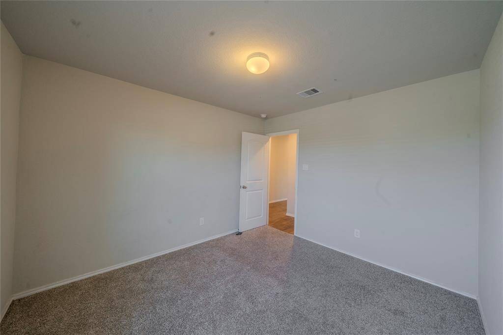Secondary bedroom 2