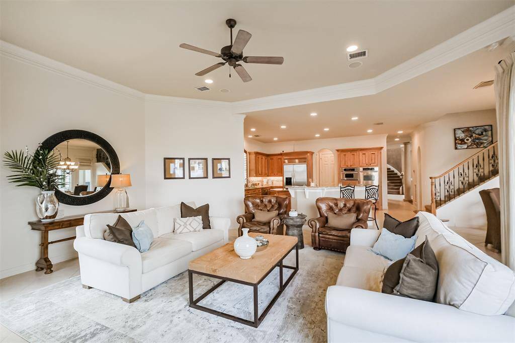 Such a spacious, comfortable family gathering spot.