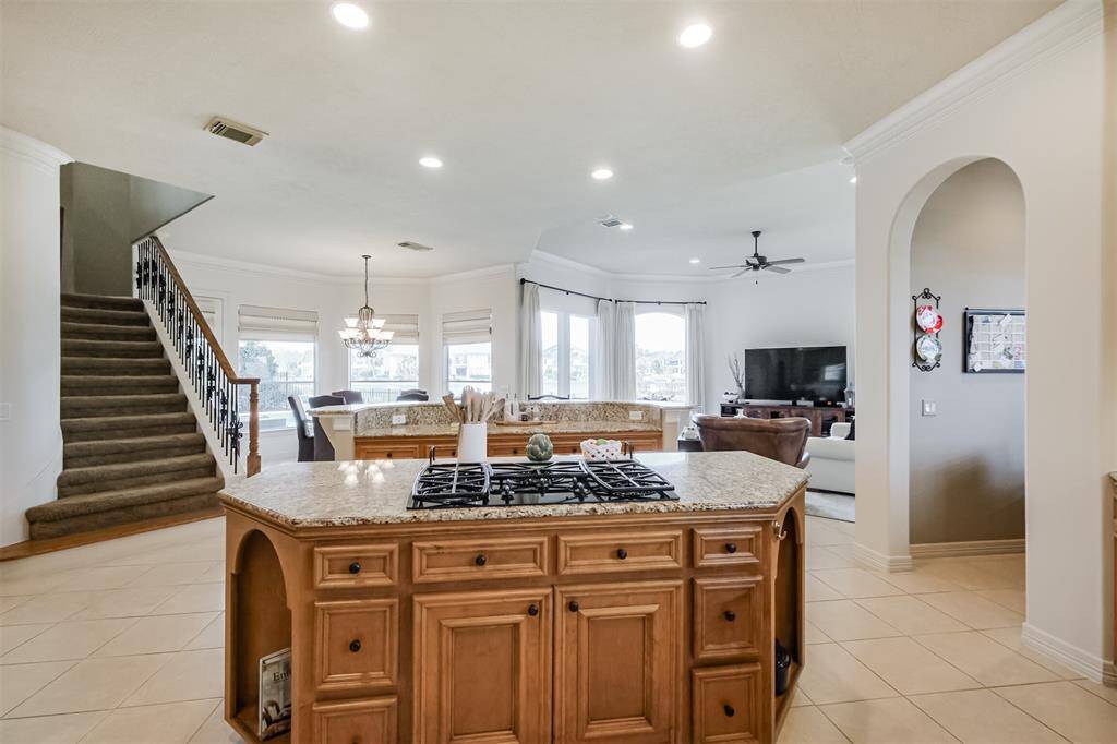 Chef's eye view of the family living space - be a part of the family action while you cook up a storm with your favorite recipes!