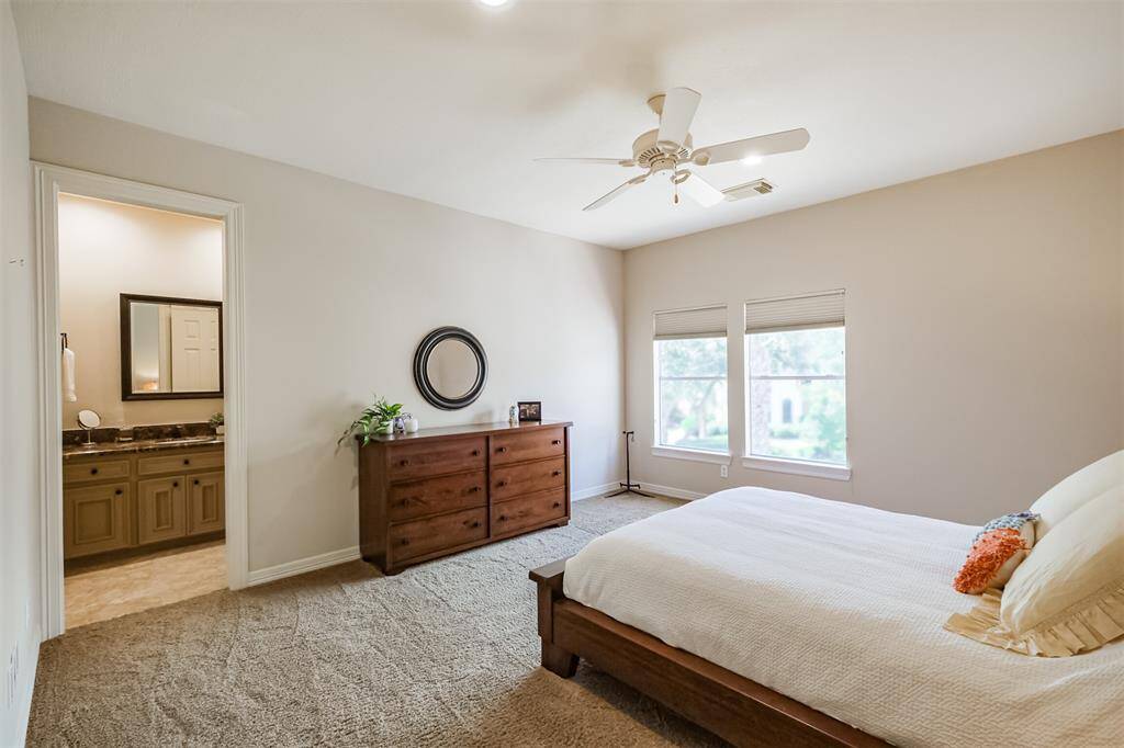 Direct accessto the Jack & Jill bathroom and large closet.