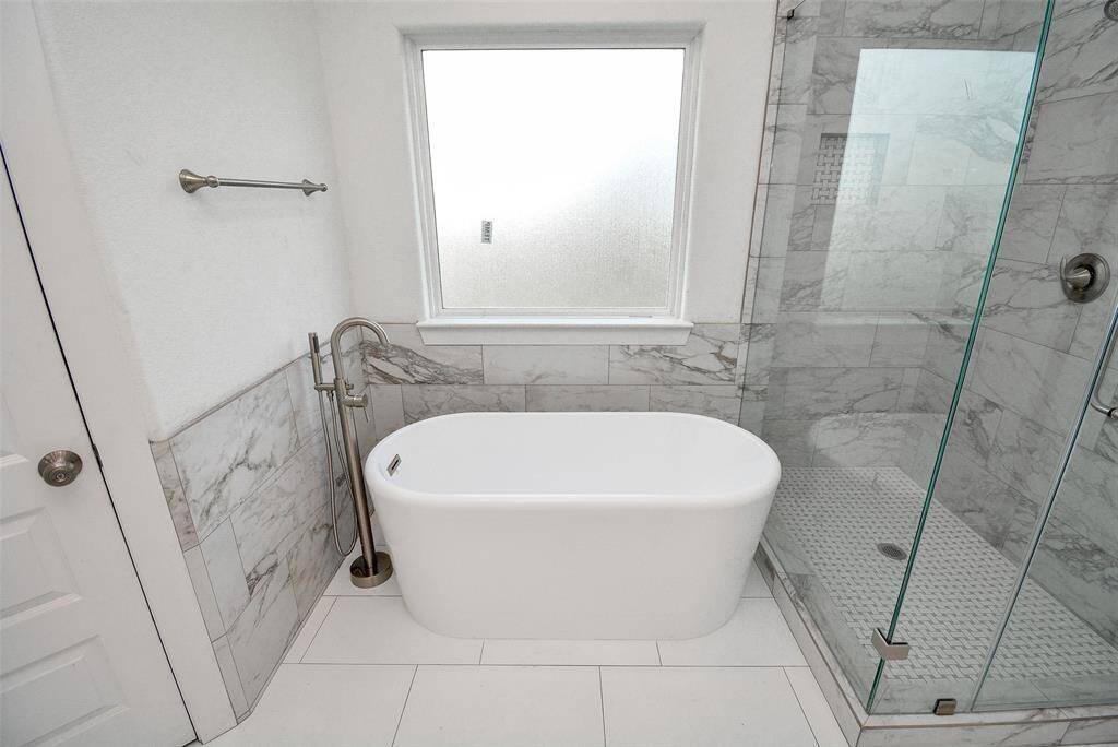 Pictures are used by builder for marketing. Builder has used similar finishes with a few upgrades.