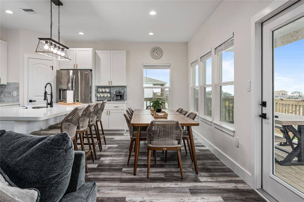 The back deck is steps away!