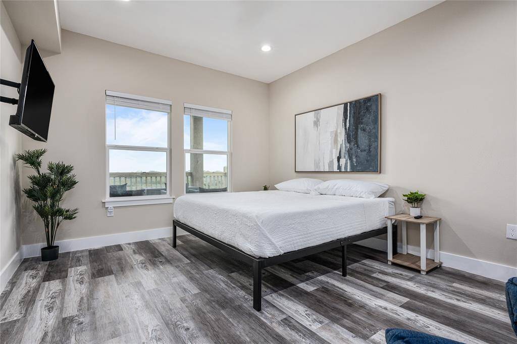 BR 4:This spacious bedroom has an ensuite bathroom.
