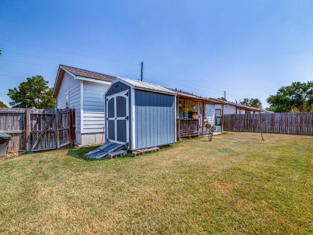 Nice storage shed.
