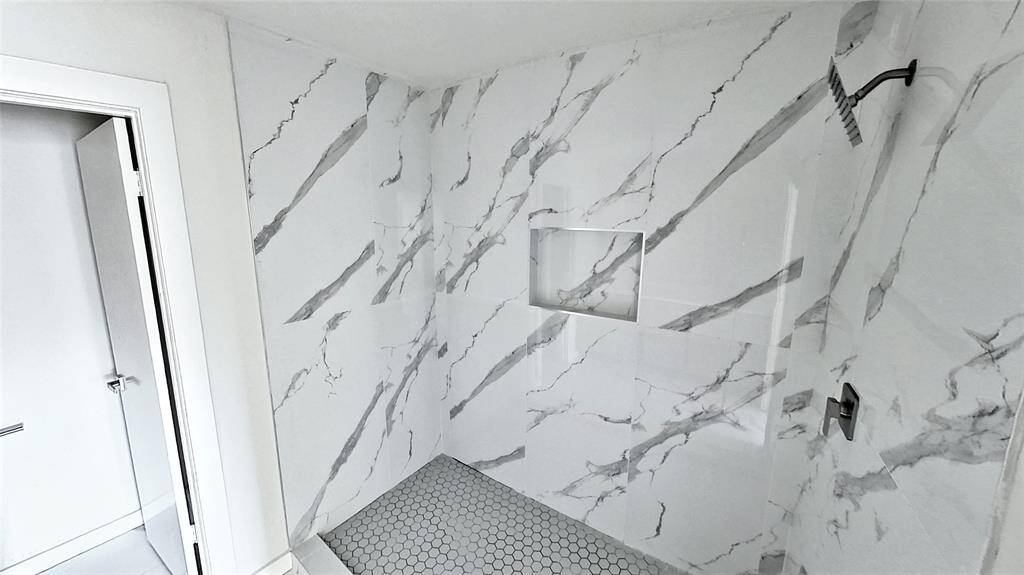Secondary bedroom with its own bathroom